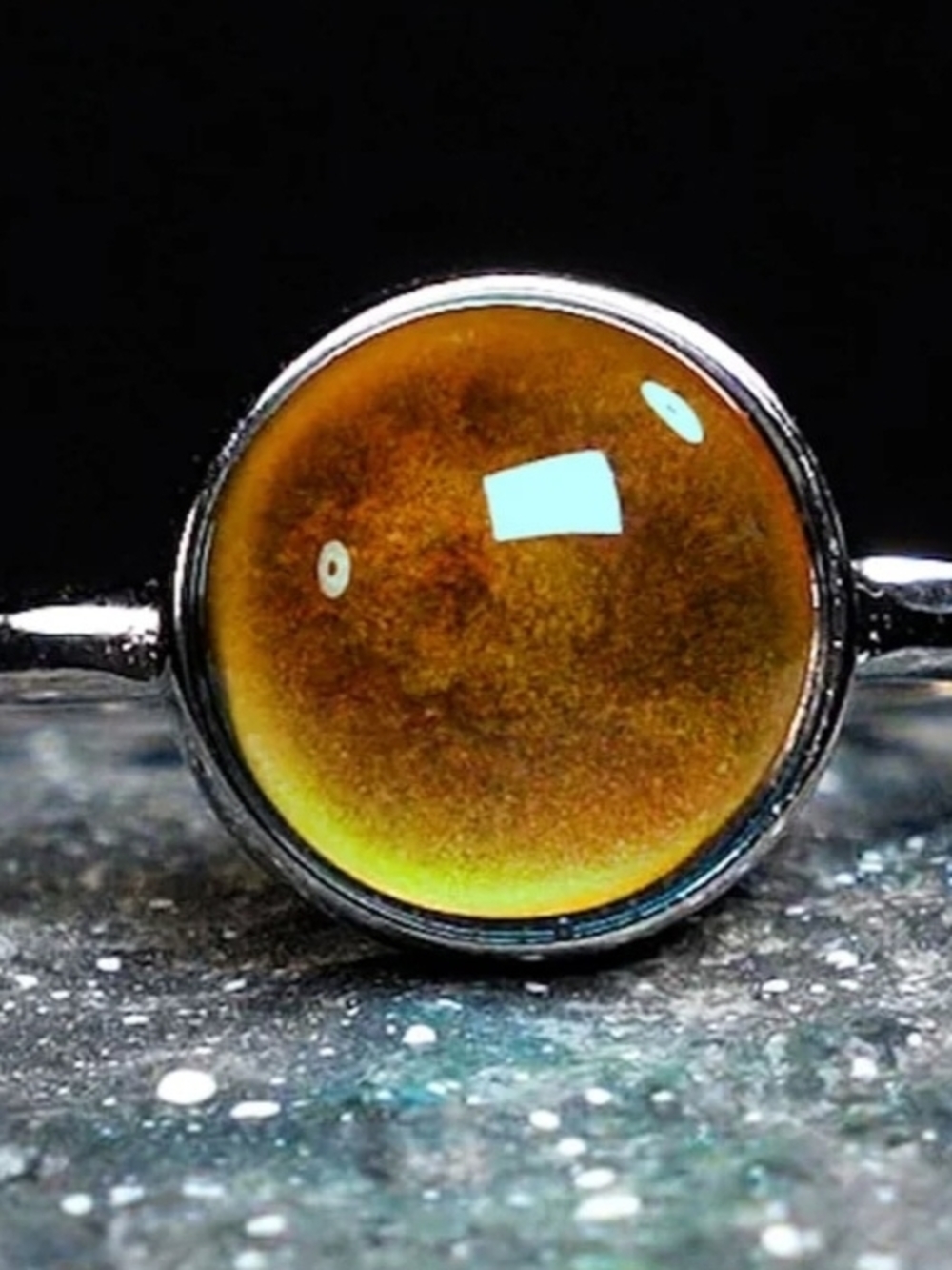 Ring - Picture 3 of 5